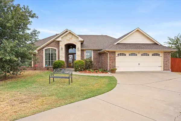 2804 Tour Court, Granbury, TX 76049