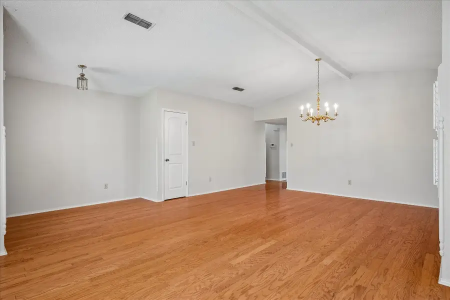 5516 Valparaiso Trail, Arlington, TX 76017 - #2