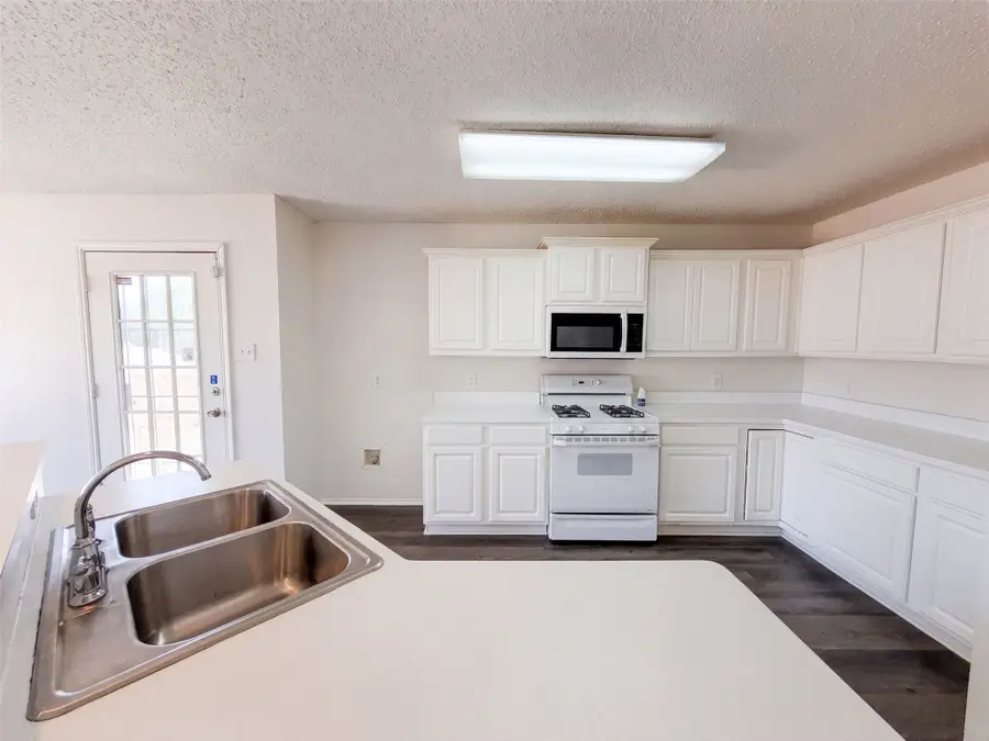 213 Cozy Lane, Cedar Hill, TX 75104 - #2