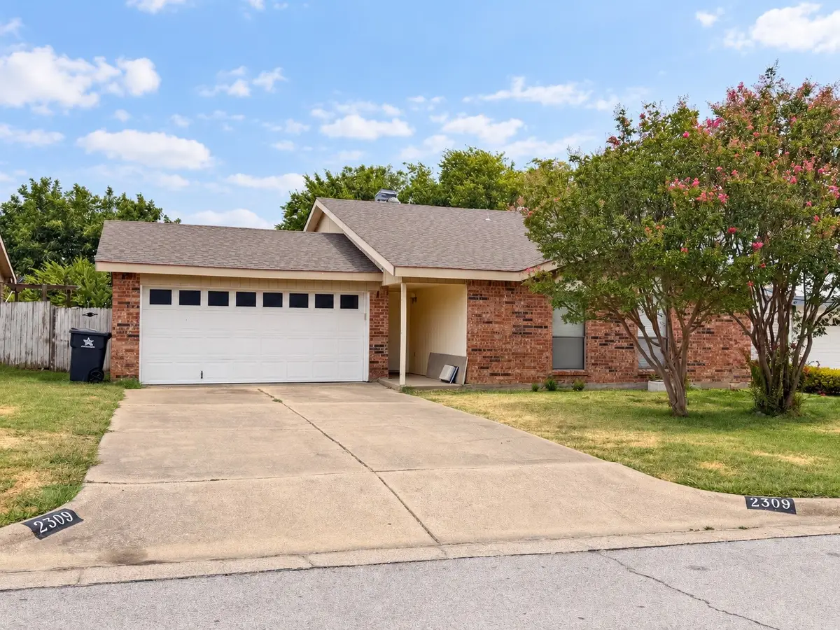 2309 Newbury Drive, Arlington, TX 76014 - #1