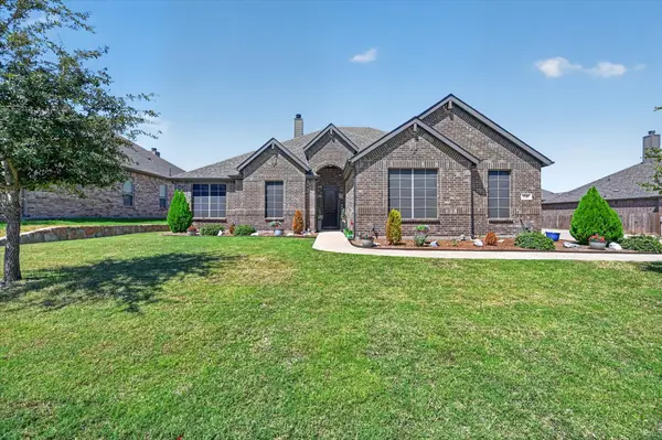 1940 Silver Falls Drive, Burleson, TX 76028