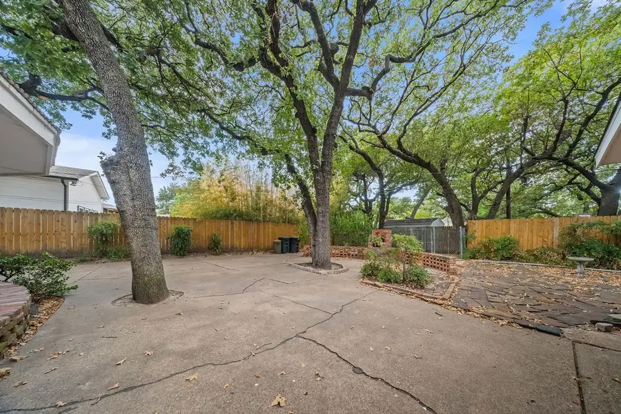 1809 Glenbrook Drive, Irving, TX 75061 - #2