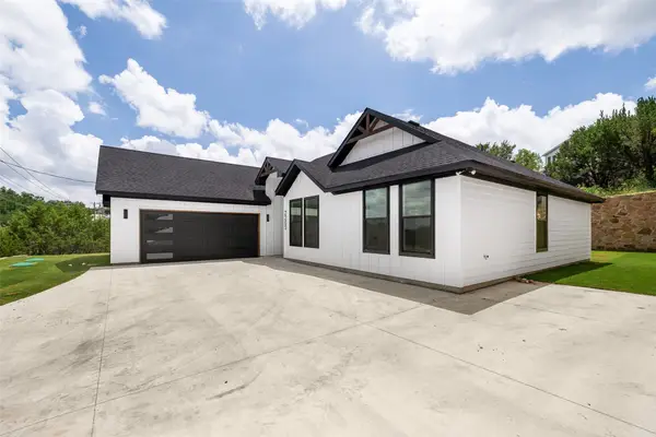 2203 Christine Drive, Granbury, TX 76048