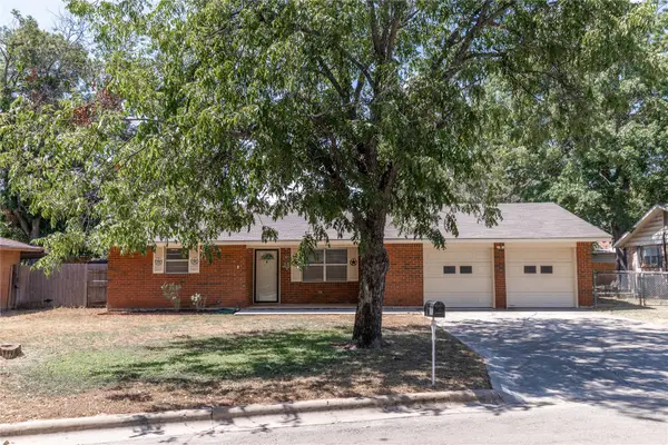 2103 16th Street, Brownwood, TX 76801