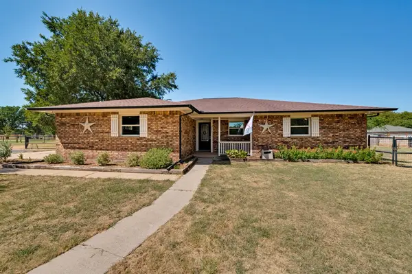 3524 Sauls Road, Aubrey, TX 76227