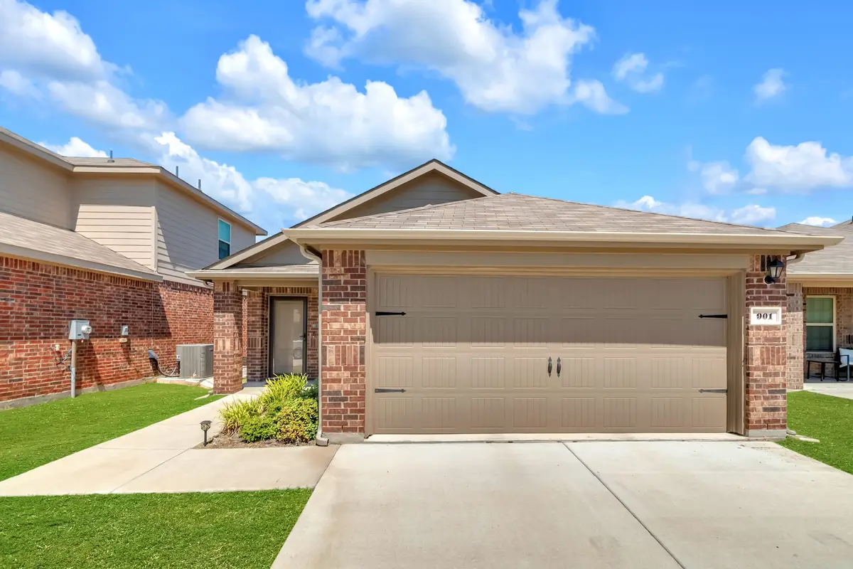 901 Country Road, Royse City, TX 75189 - #1
