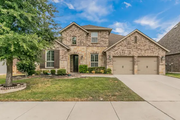 405 Marbrook Court, Fort Worth, TX 76131