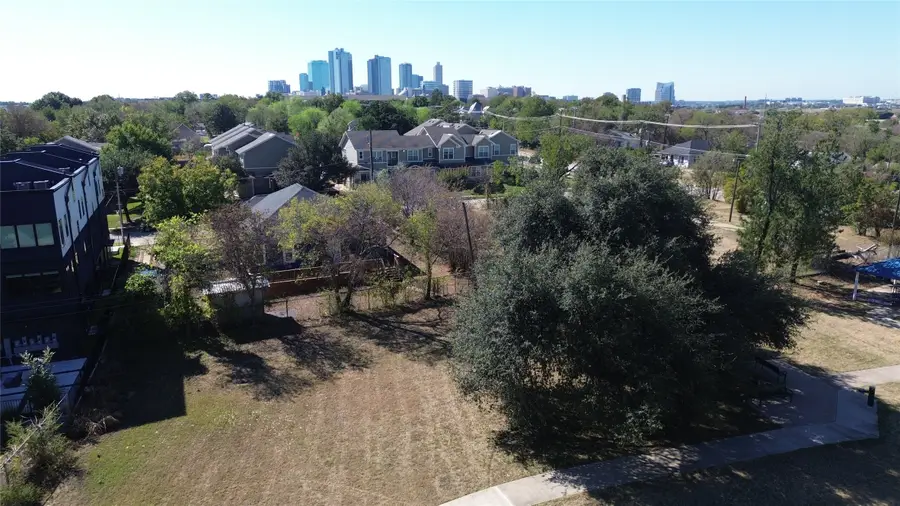 1013 Poindexter Street, Fort Worth, TX 76102 - #3