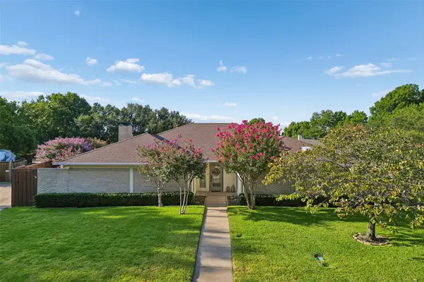 2414 Acacia Street, Richardson, TX 75082