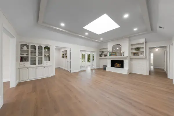 2844 Hurstview Drive, Hurst, TX 76054