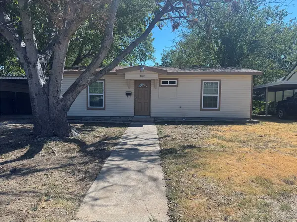 4040 Runnels Street, Fort Worth, TX 76106
