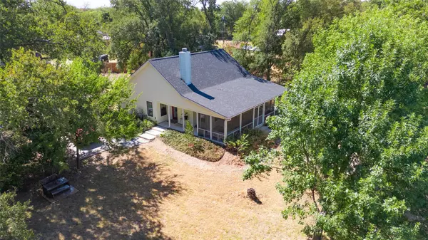 180 Vz County Road 3734, Wills Point, TX 75169