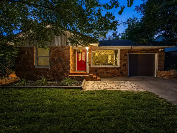 4633 Diaz Avenue, Fort Worth, TX 76107