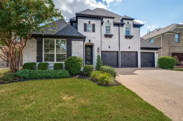900 Southern Hills Way, Aubrey, TX 76227