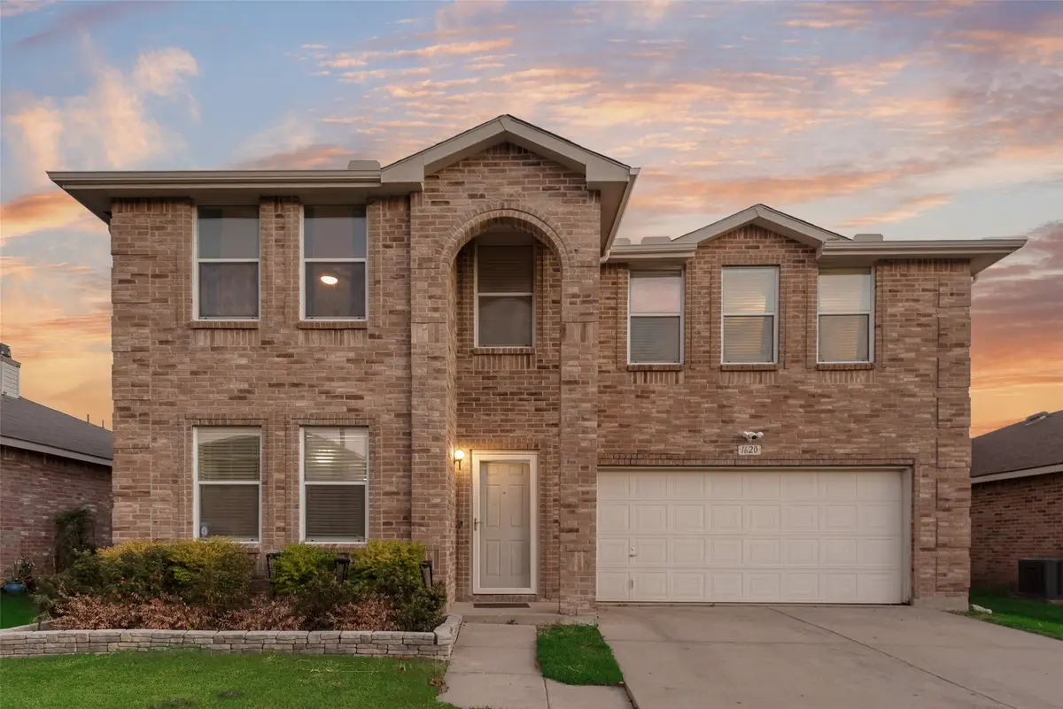 1620 Rialto Way, Justin Roanoke, TX 76247 - #1