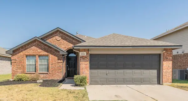 1056 Breeders Cup Drive, Fort Worth, TX 76179