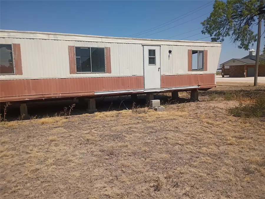 516 Ne Ave G, Hamlin, TX 79520 - #3