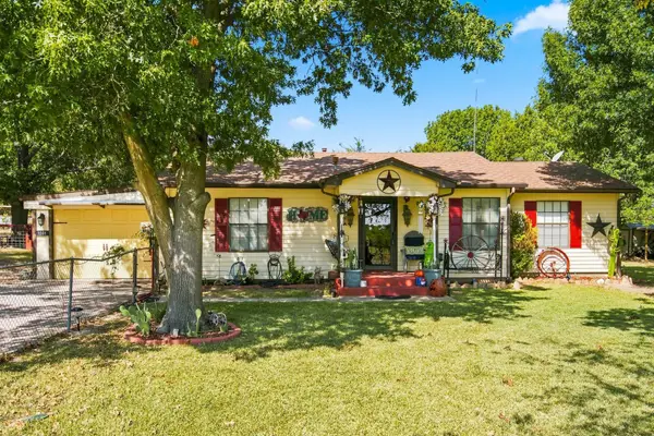 1561 Fm 1816, Bowie, TX 76230
