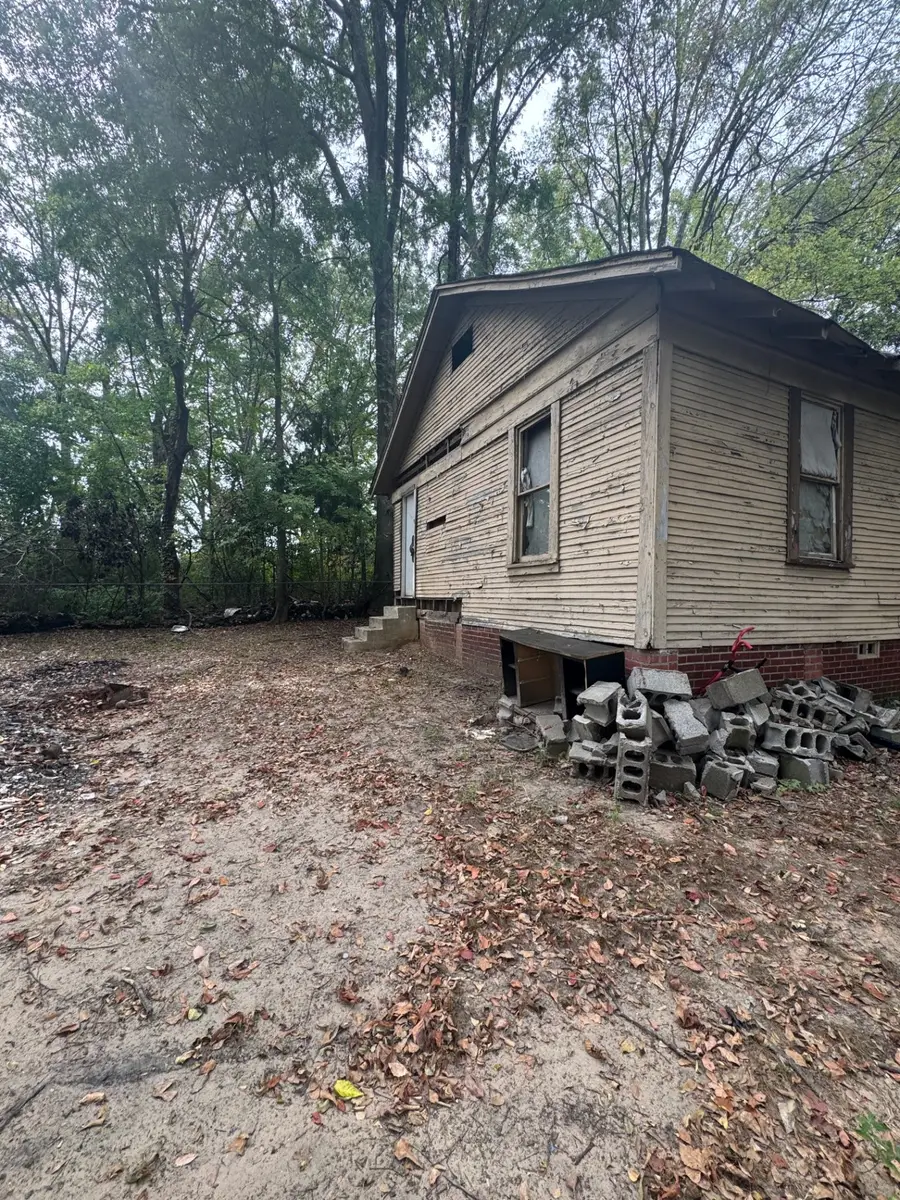 1208 Morrison Street, Marshall, TX 75670 - #2