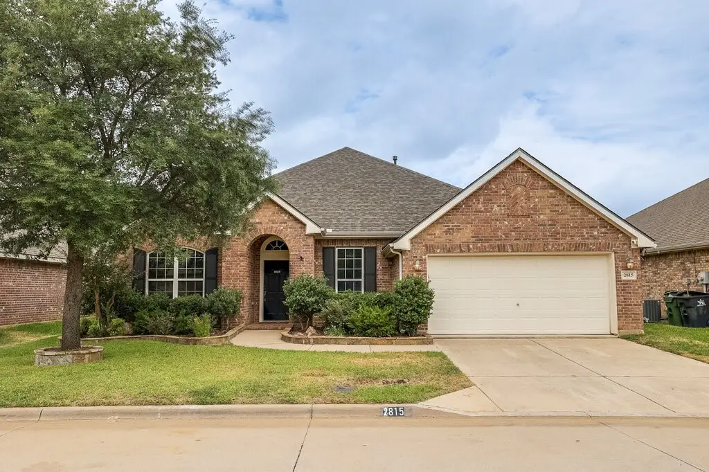 2815 Fox Creek Trail, Arlington, TX 76017 - #1