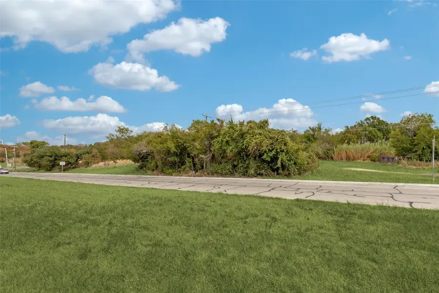 2701 Bideker Avenue, Fort Worth, TX 76105 - #2