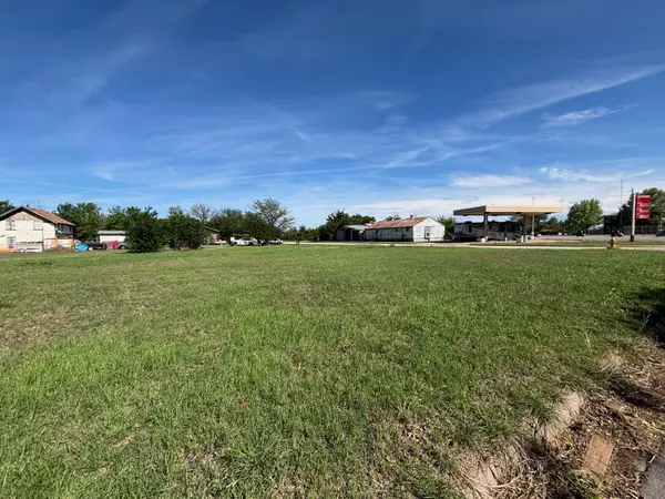 1215 N 1st Street, Wichita Falls, TX 76306