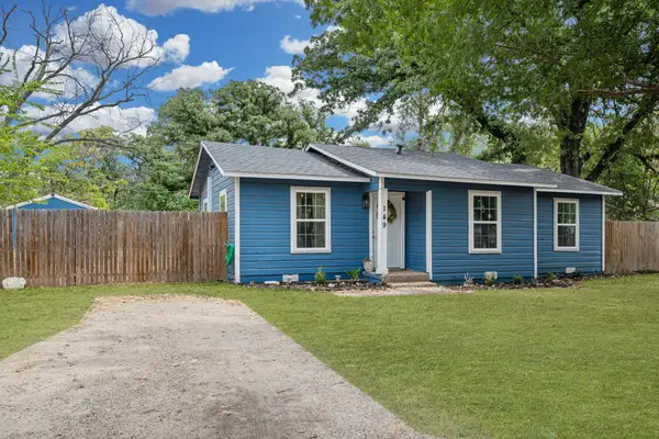 149 Gordon Drive, Azle, TX 76020