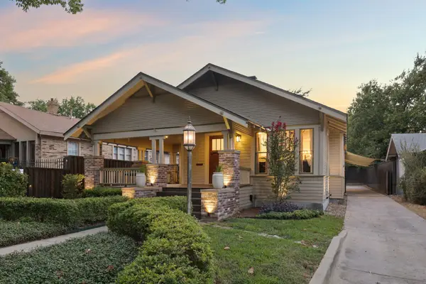 1011 Woodlawn Avenue, Dallas, TX 75208