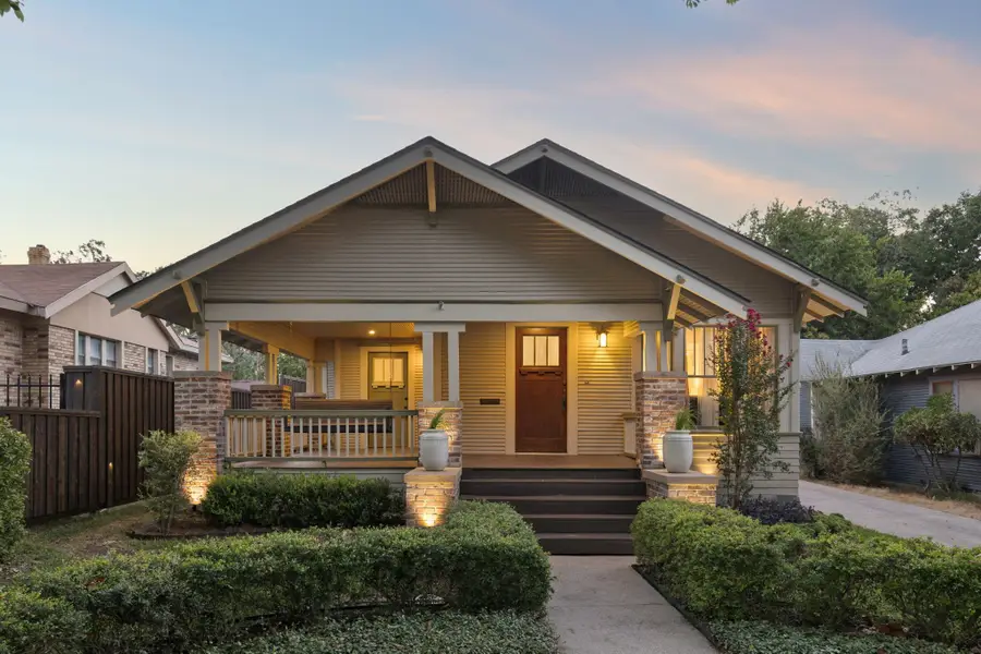1011 Woodlawn Avenue, Dallas, TX 75208 - #2