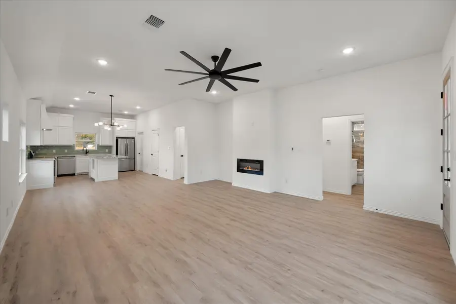1100 E Collin Street, Corsicana, TX 75110 - #3