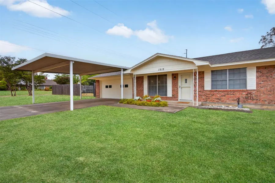 1010 Maple Street, Farmersville, TX 75442 - #2