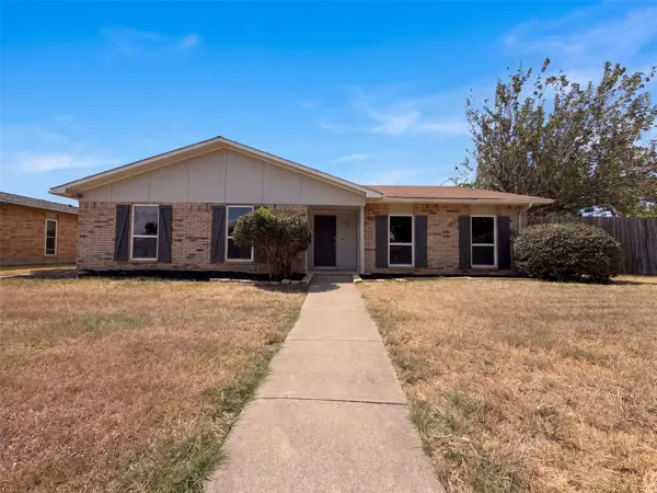 2002 Wilderness Trail, Grand Prairie, TX 75052
