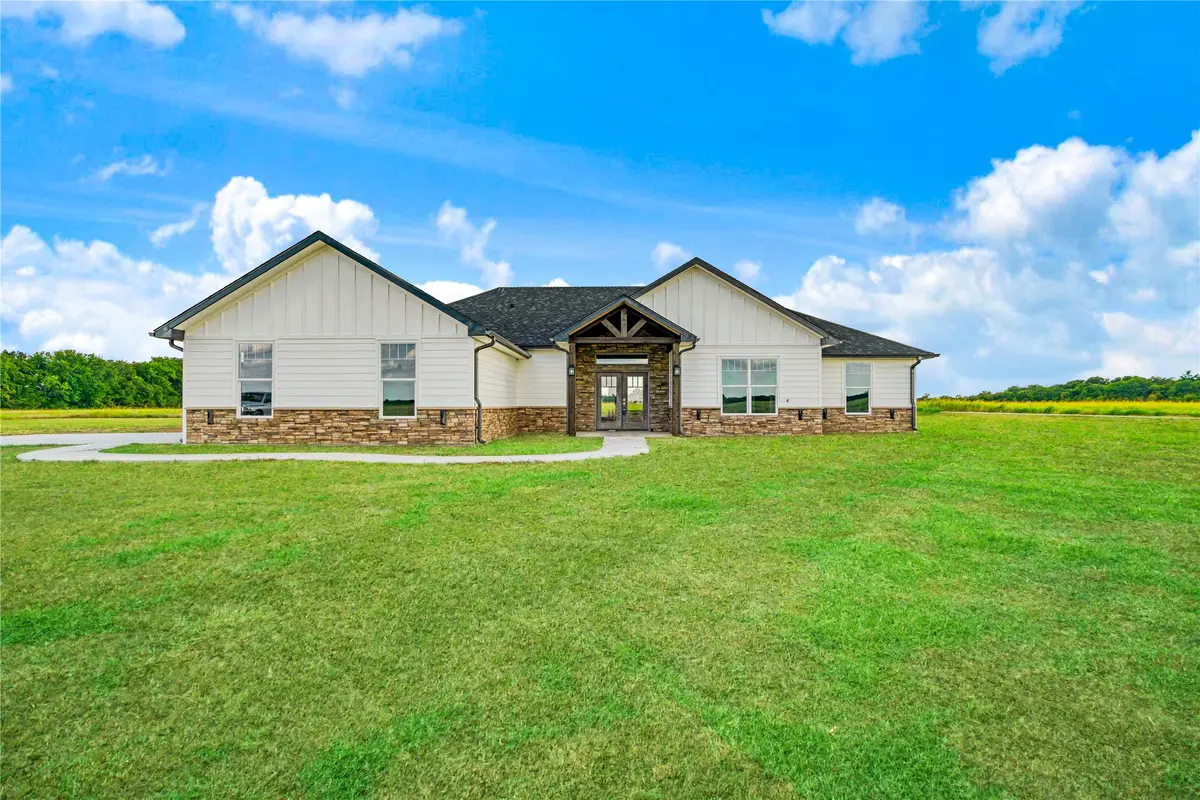 451 County Road 26850, Petty, TX 75470 - #1