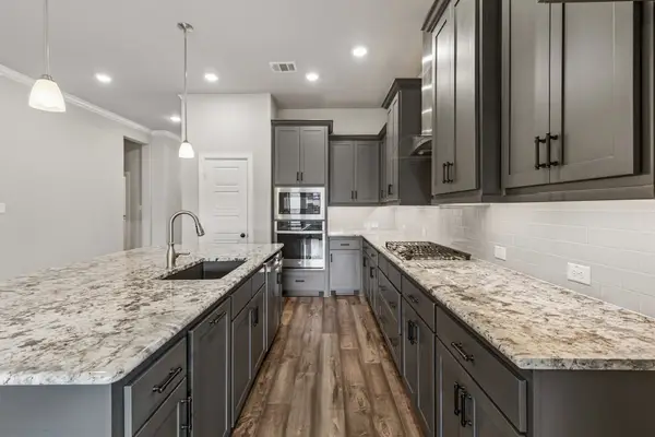 4717 Beaver Creek Drive, Arlington, TX 76005