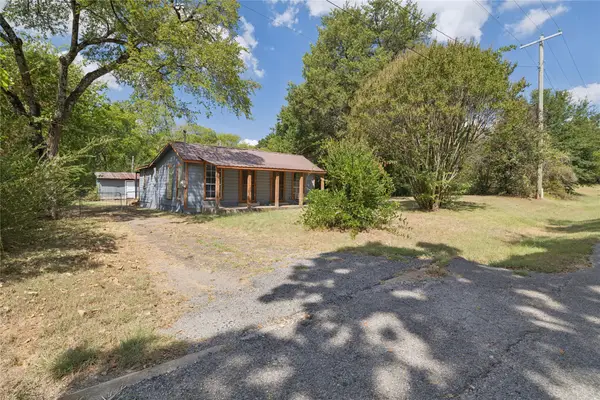 406 S Carter Road, Malakoff, TX 75148