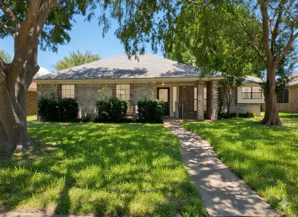 2401 Cortland Circle, Rowlett, TX 75088