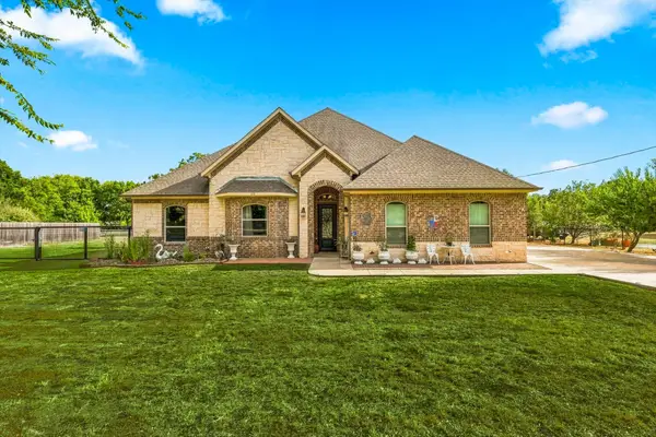 113 Silverwood Drive, Ovilla, TX 75154