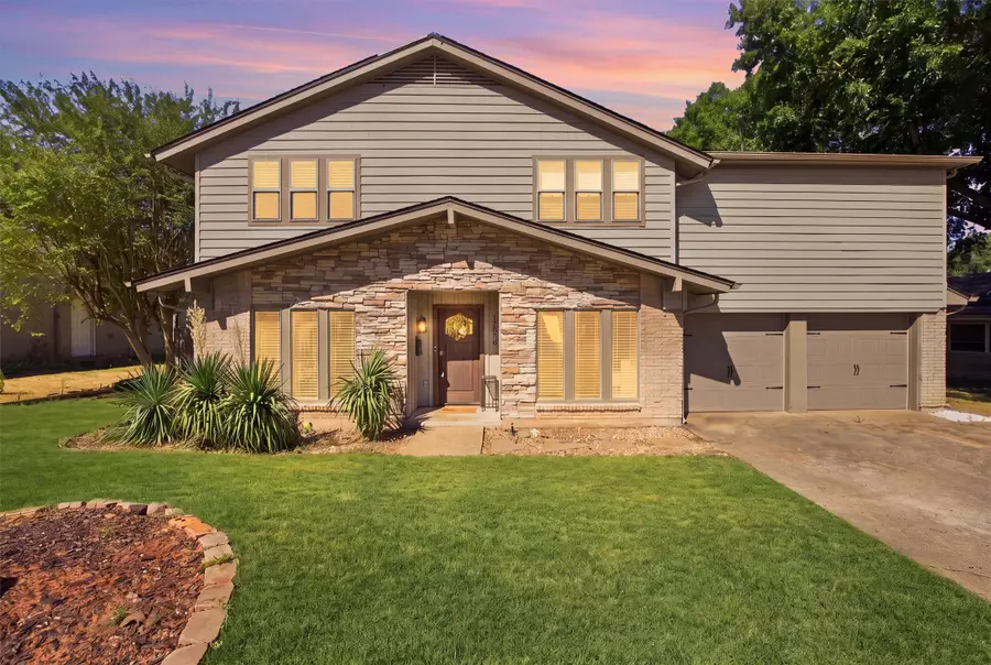 12235 Treeview Lane, Farmers Branch, TX 75234 - #2