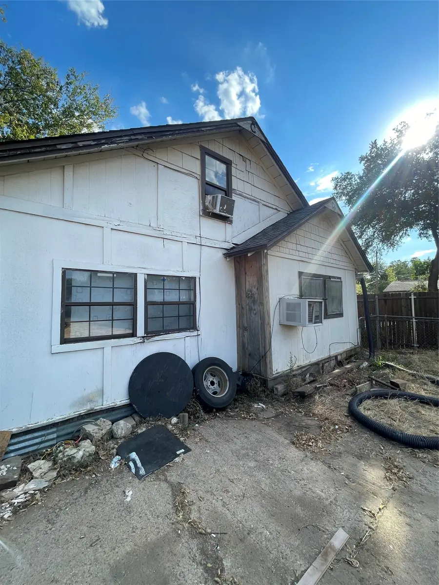 516 S Edgewood Terrace, Fort Worth, TX 76103 - #3