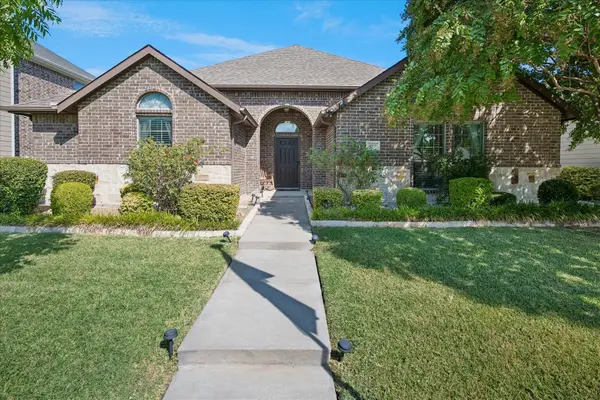 8821 Davis Street, Rowlett, TX 75088