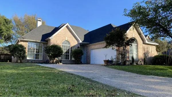 2409 N Hunter Place Lane, Arlington, TX 76006