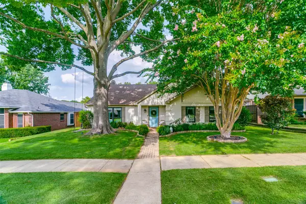 4320 Hillshire Court, Flower Mound, TX 75028