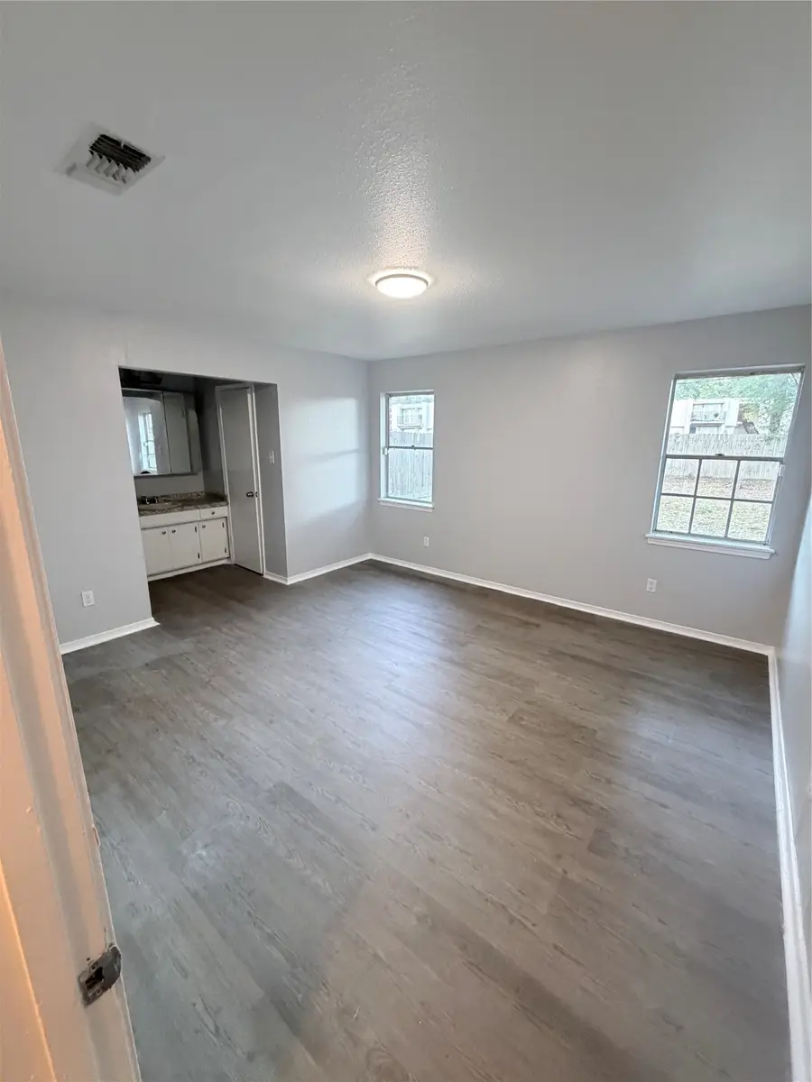 945 N Lakewood Drive, Shreveport, LA 71107 - #2