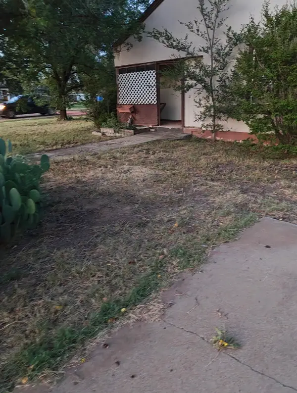 900 S 13th Street, Slaton, TX 79364