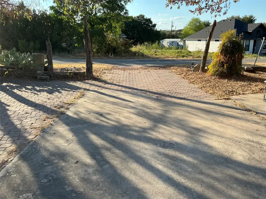 2517 Deer Trl, Granbury, TX 76048 - #2