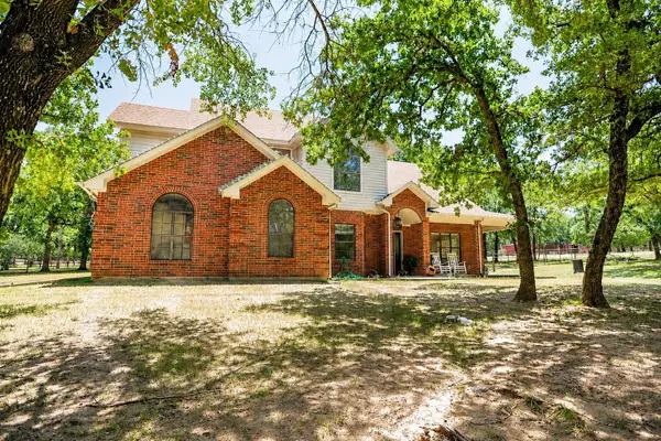 696 Indian Trail, Decatur, TX 76234