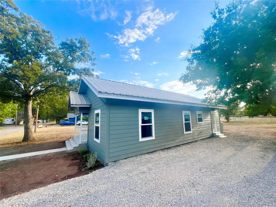 206 Vine Street, Bangs, TX 76823 - #3