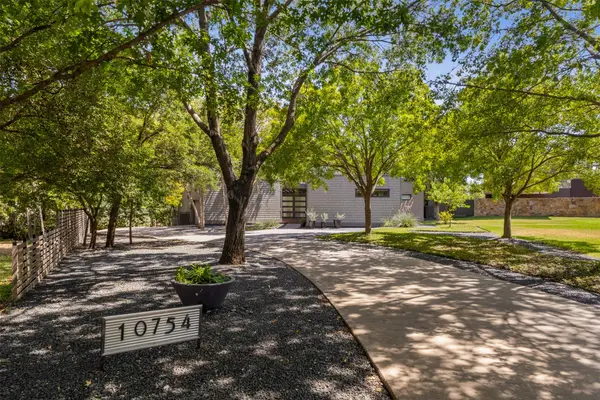 10754 Wyatt Circle, Dallas, TX 75218