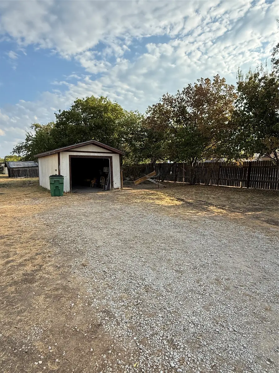 1115 S Concho Street, Coleman, TX 76834 - #2