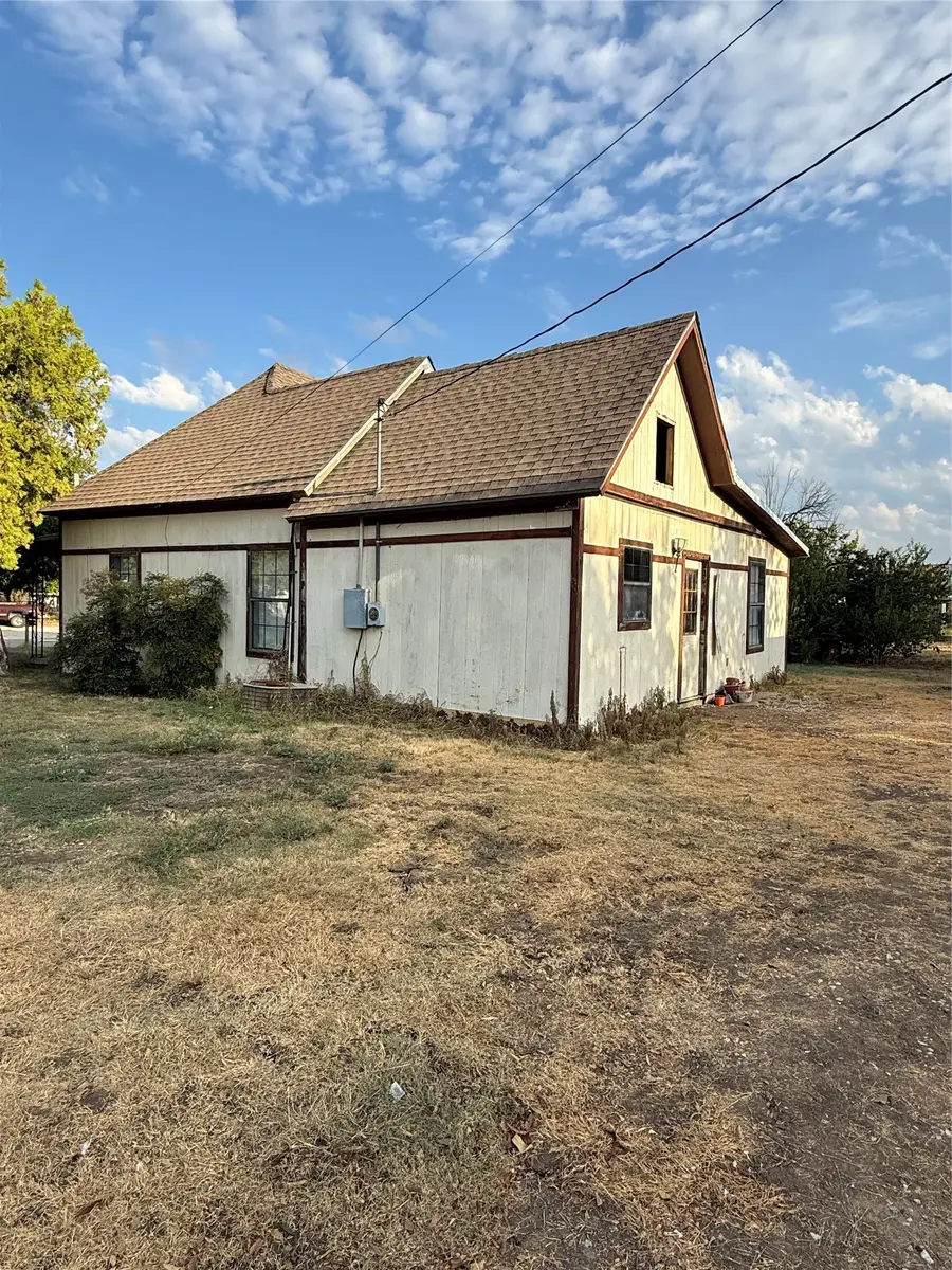 1115 S Concho Street, Coleman, TX 76834 - #3